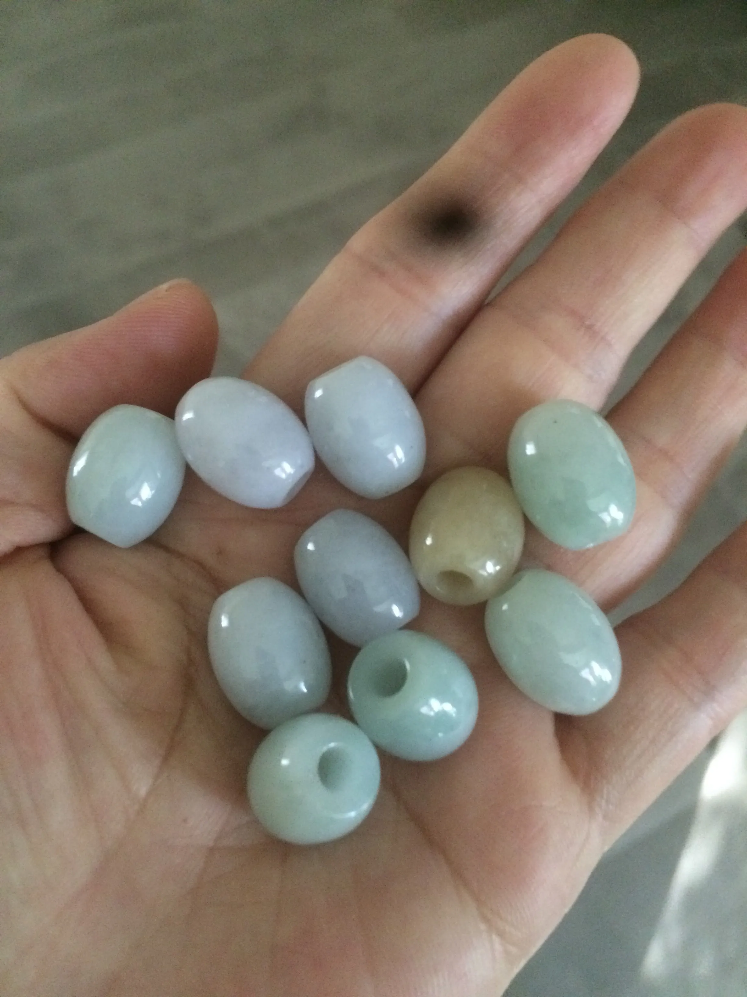 14.5x12.6 Type A 100% Natural  light green Jadeite Jade LuluTong (Every road is smooth) pendant Q