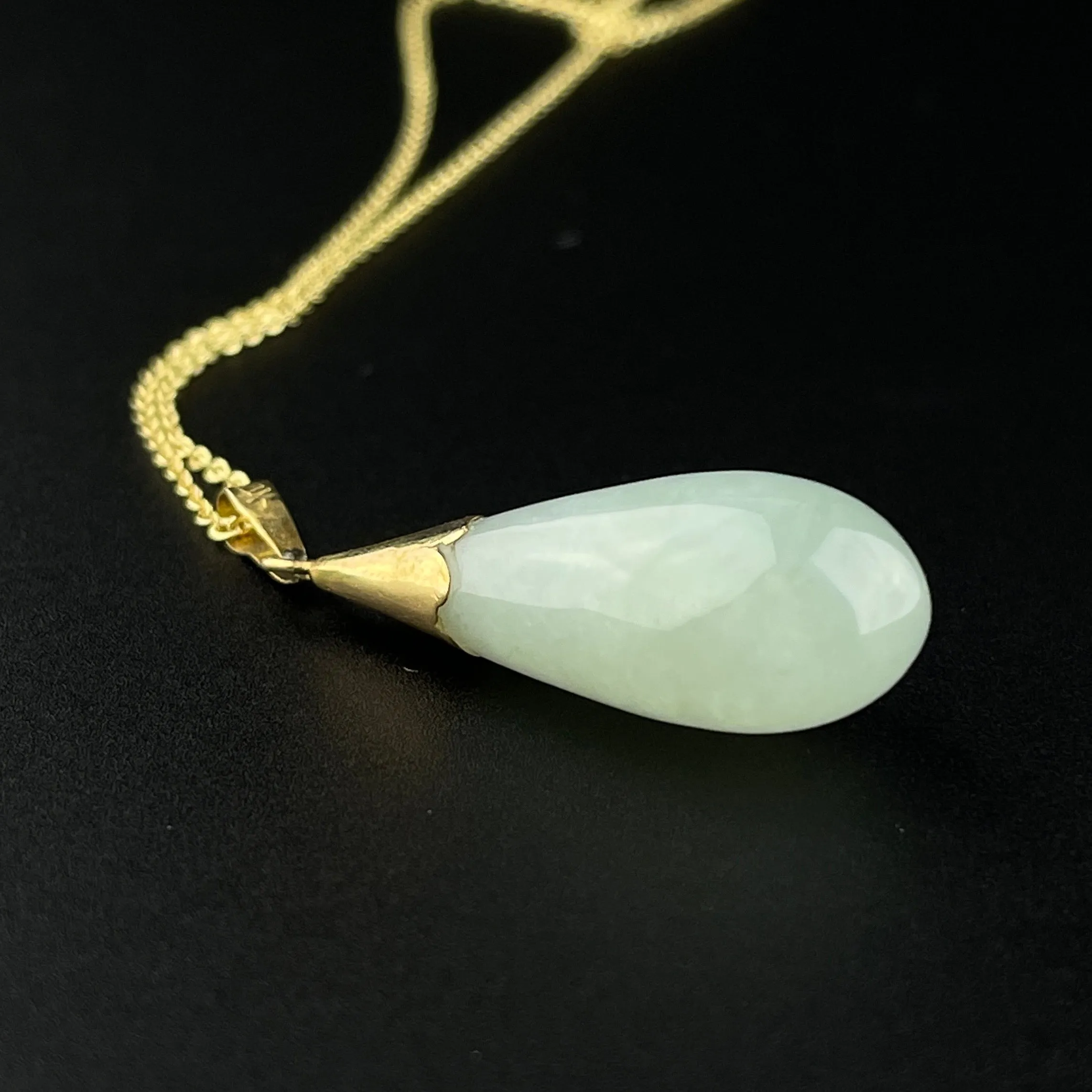 14K Gold Jade Teardrop Pendant Necklace