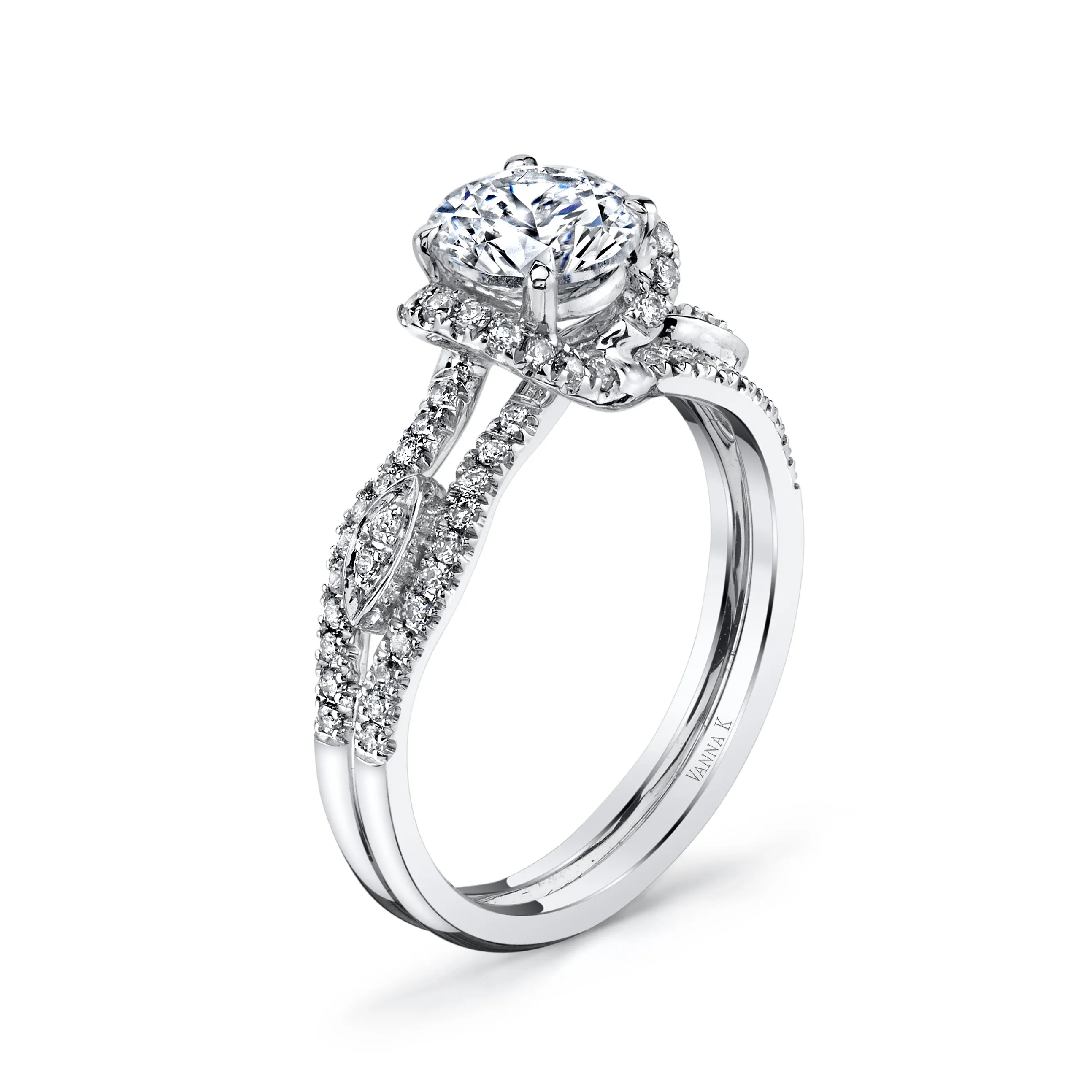 18K White Gold Halo Diamond Engagement Ring