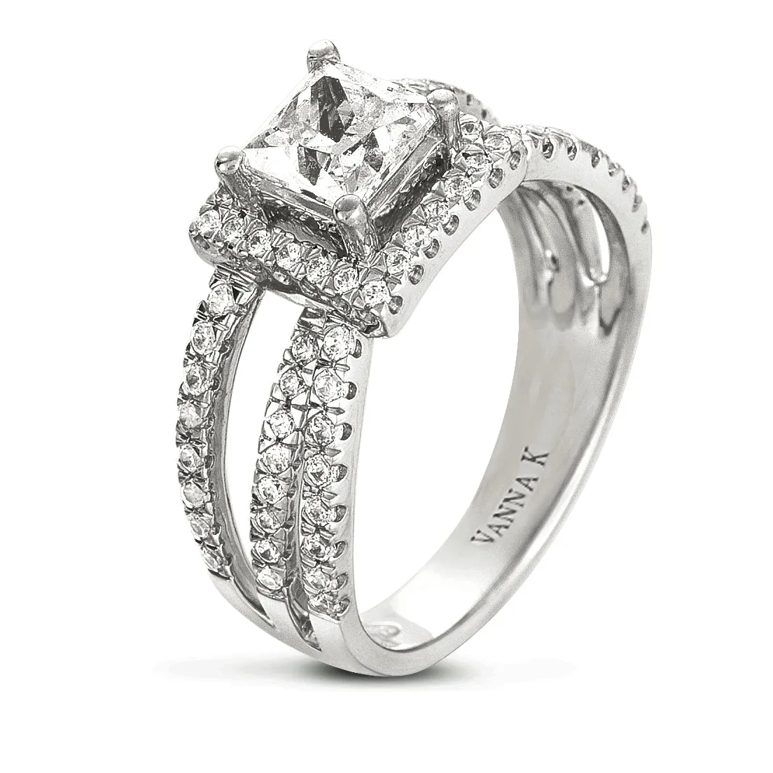 18K White Gold Halo Diamond Engagement Ring