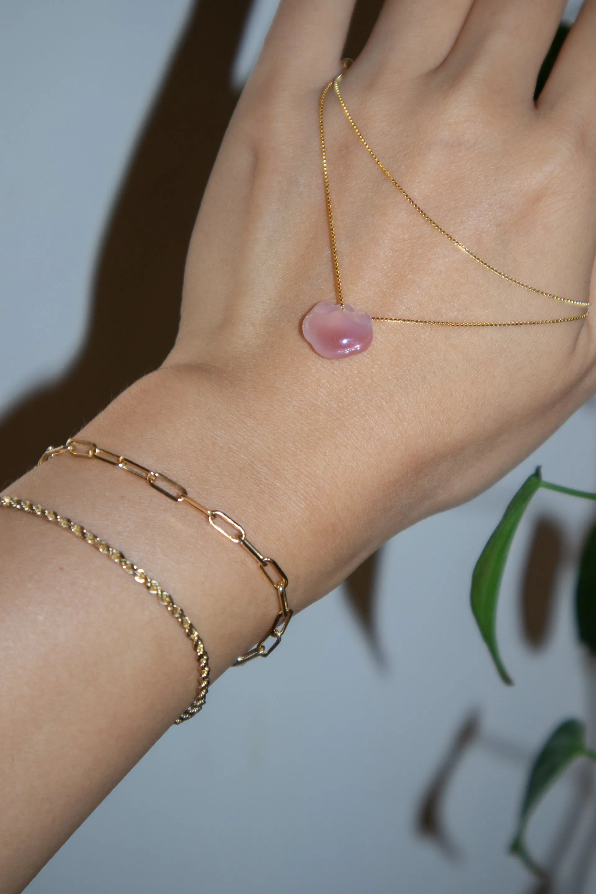 Cloud — Pink agate pendant necklace