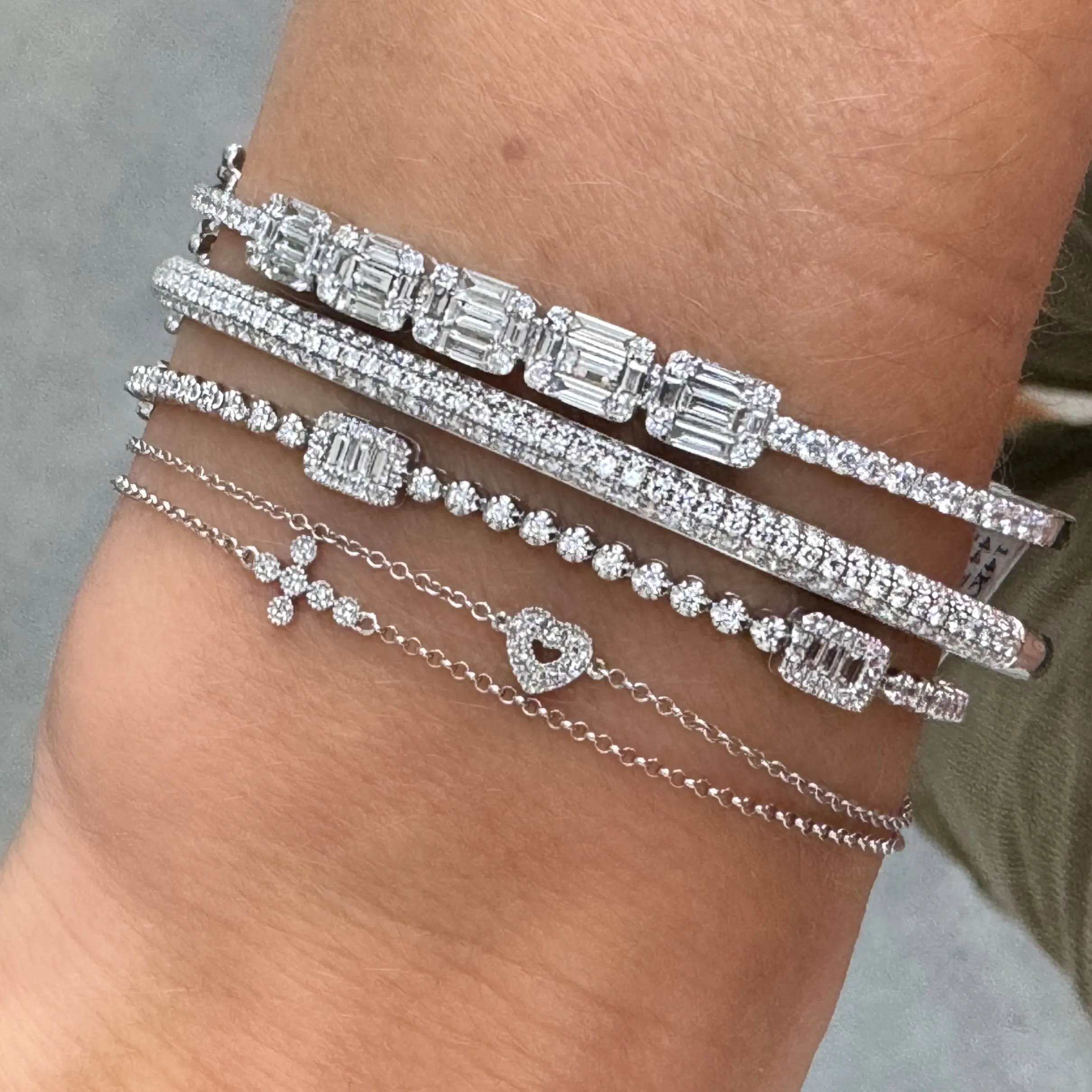 Dainty Diamond Open Heart Bracelet