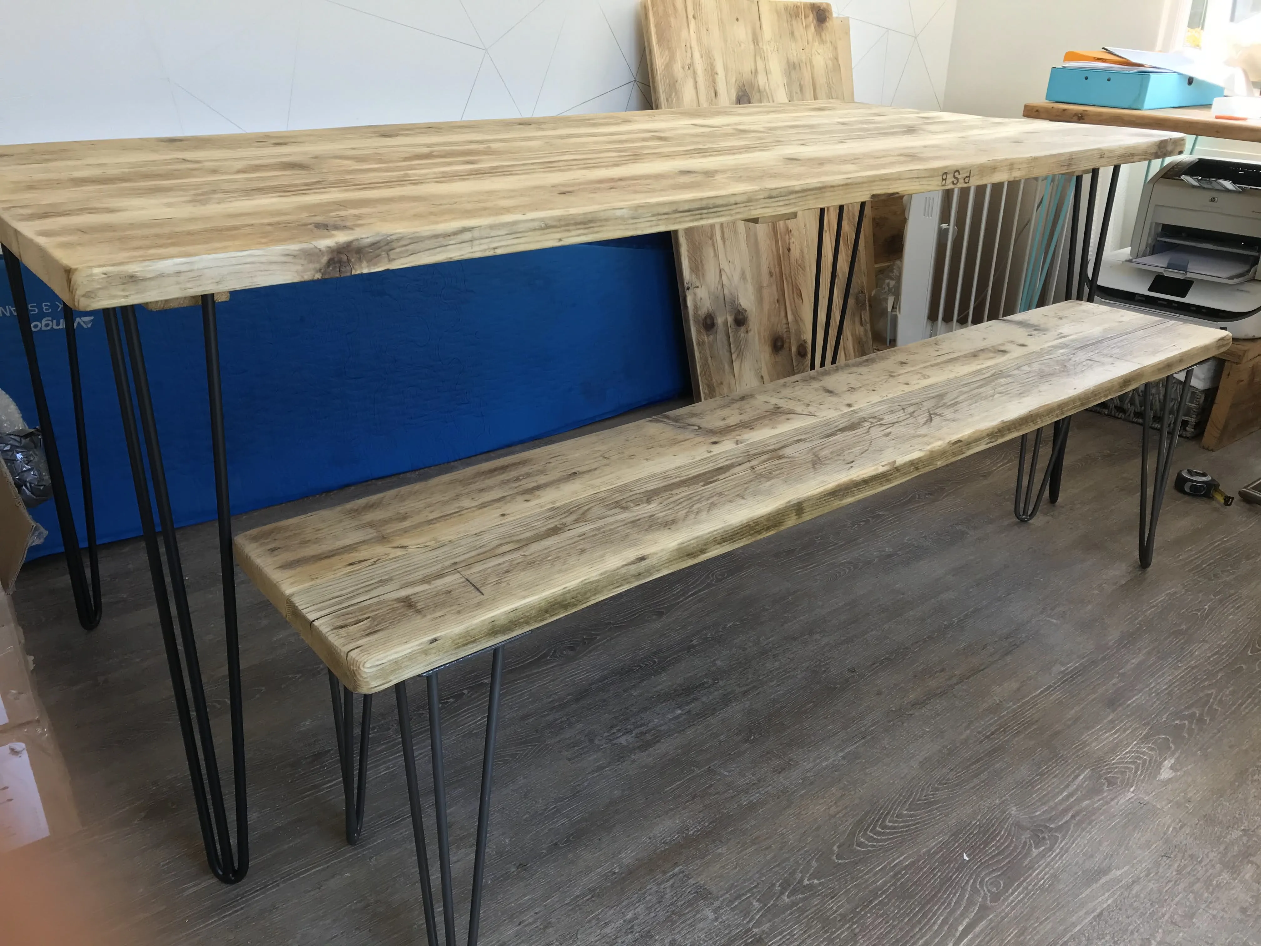 'Dunsford' Dining Room table with hairpin legs