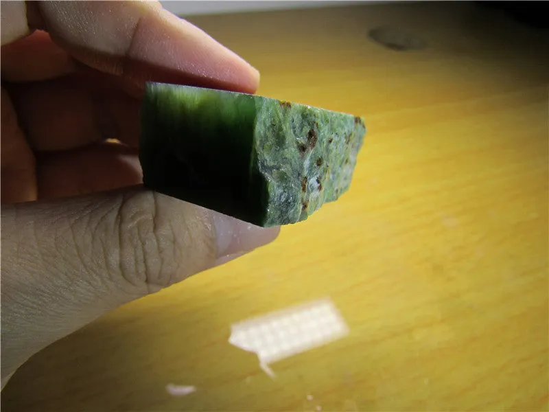 Natural Siberian Jade Rough Russia nephrite Raw (52.73g, 43X26X16mm)