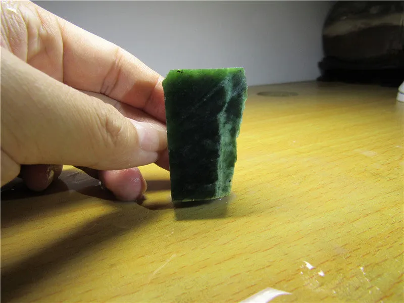 Natural Siberian Jade Rough Russia nephrite Raw (52.73g, 43X26X16mm)