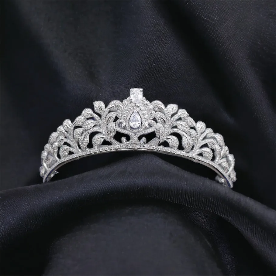 Regal Vintage Sparkly Mirco-paved Cubic Zirconia Embellished Tiara