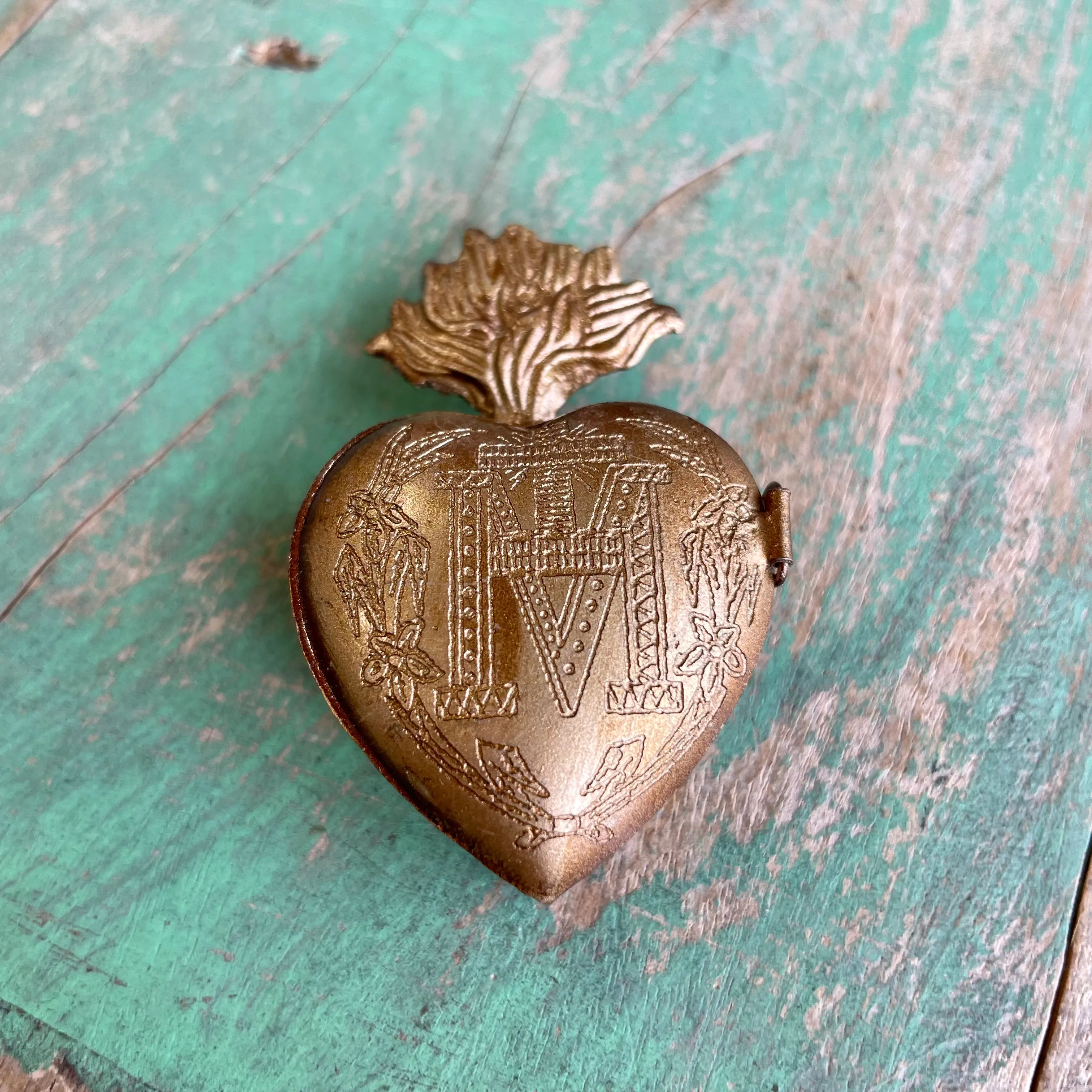 Sacred Heart Locket Box