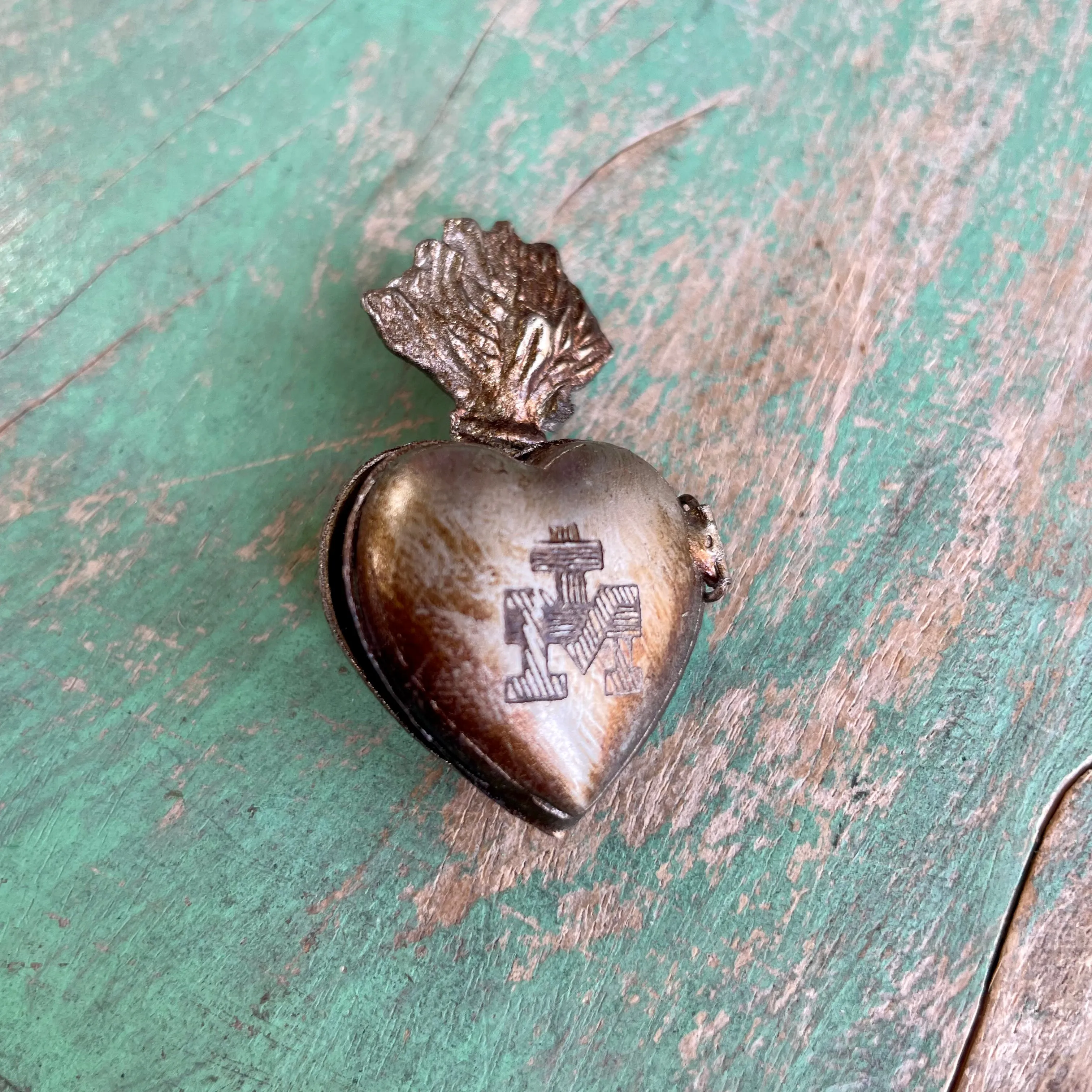 Sacred Heart Locket Box