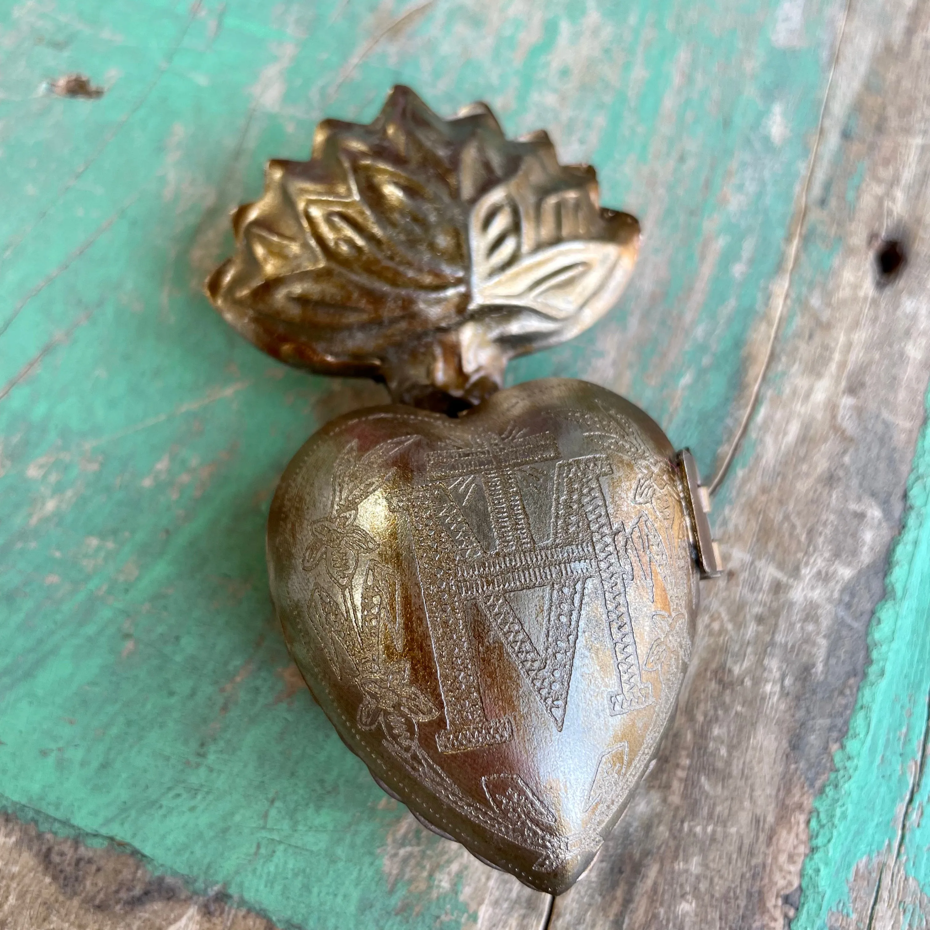 Sacred Heart Locket Box