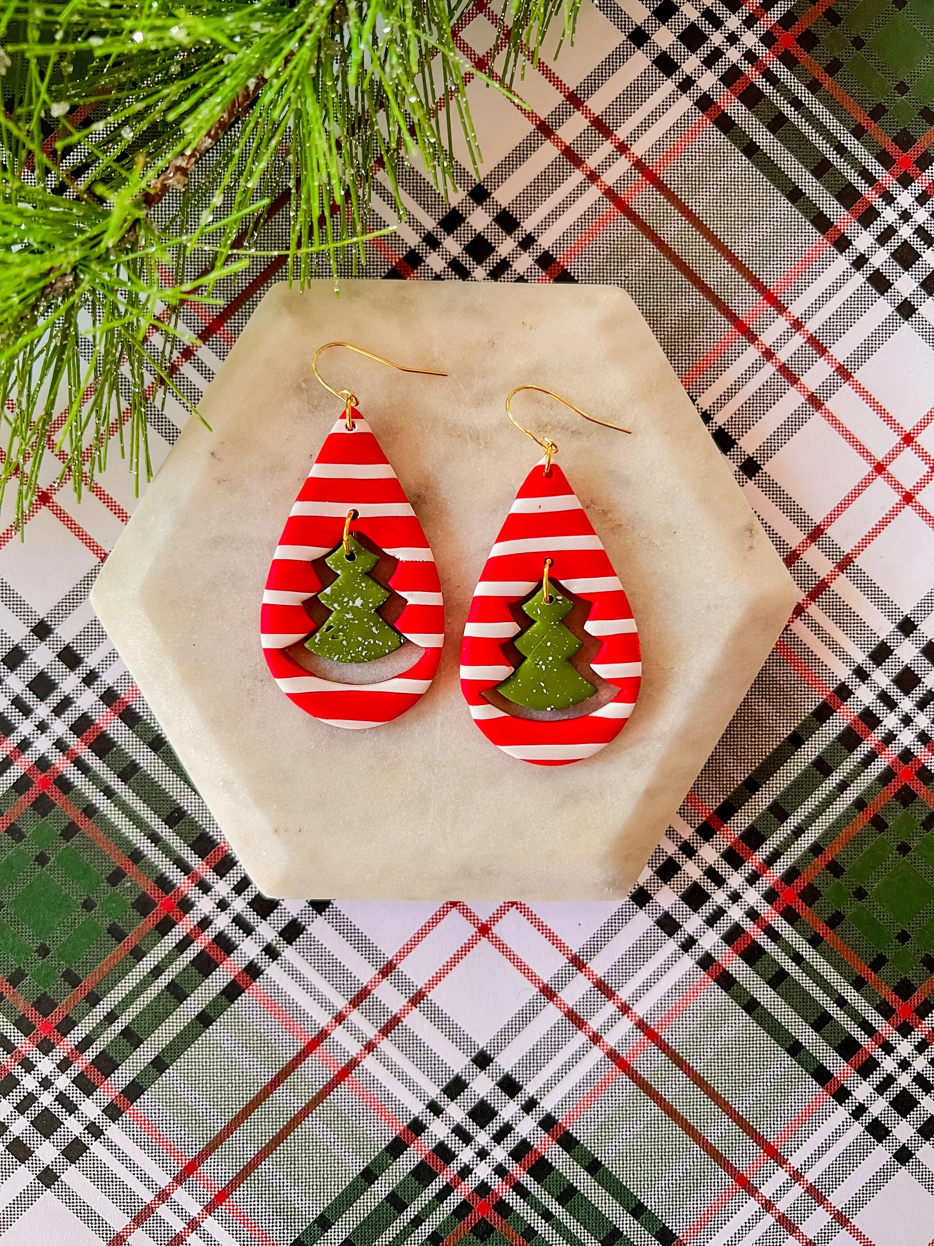 Swinging Christmas Tree | Clay Earrings