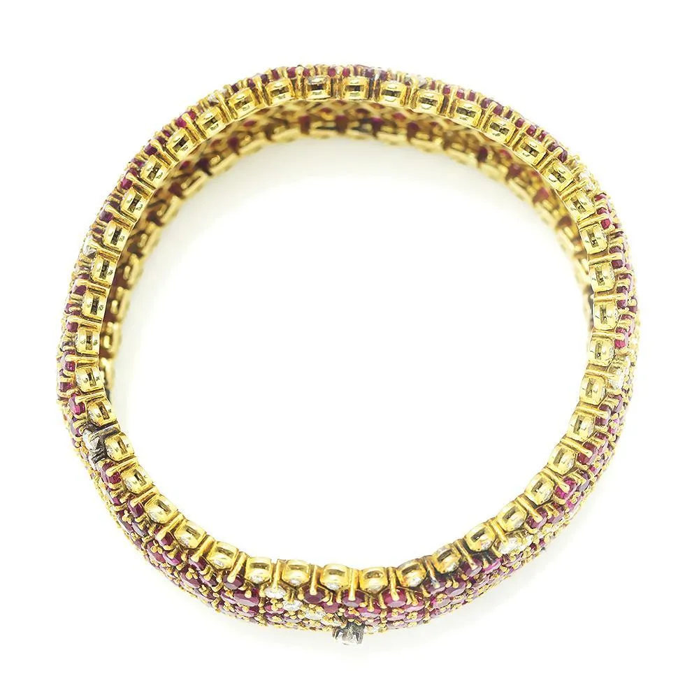 Vintage Ruby Bracelet with Diamonds 18K Yellow Gold 33.00ctw